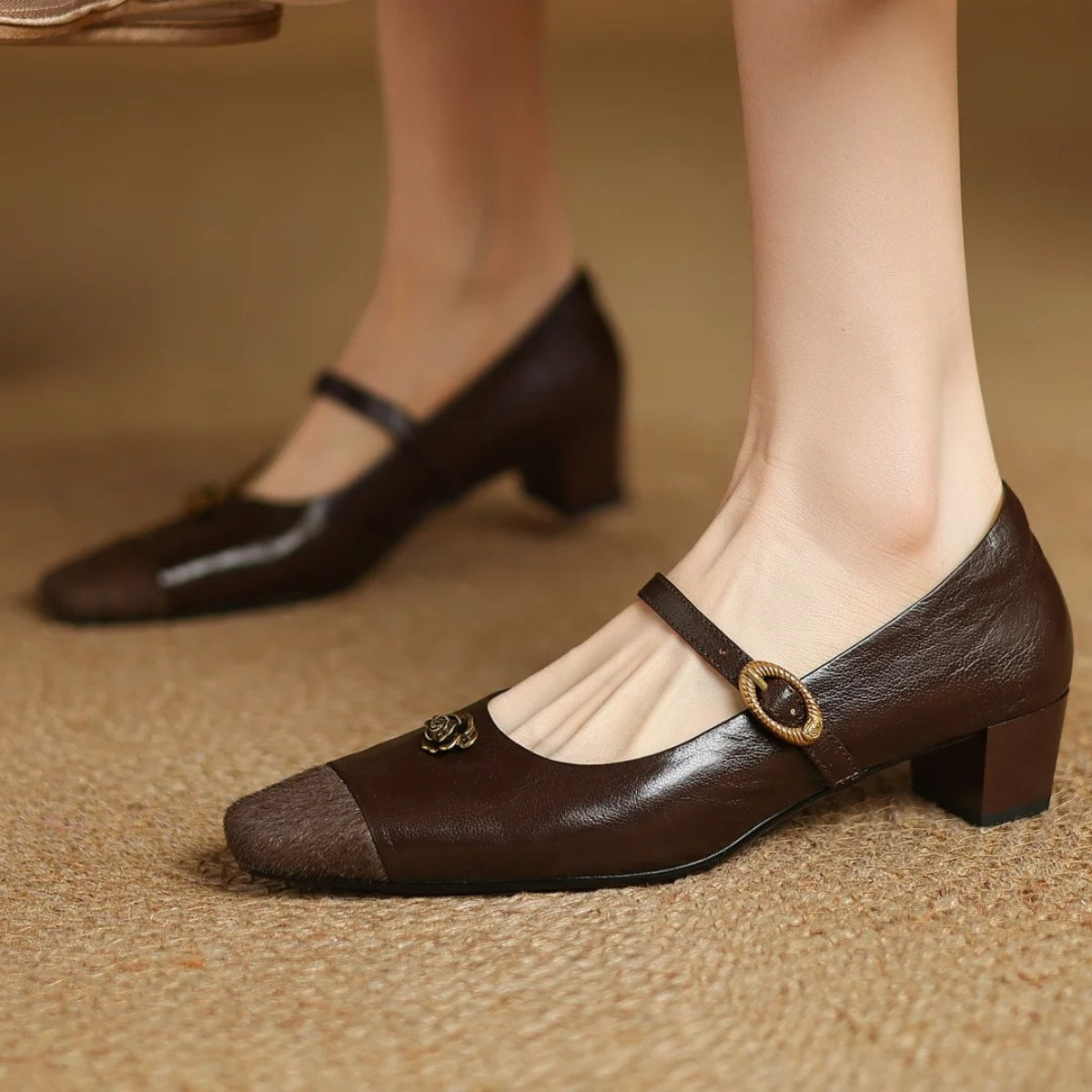 Ballerines À Talon Avec Bride À Bout Carré