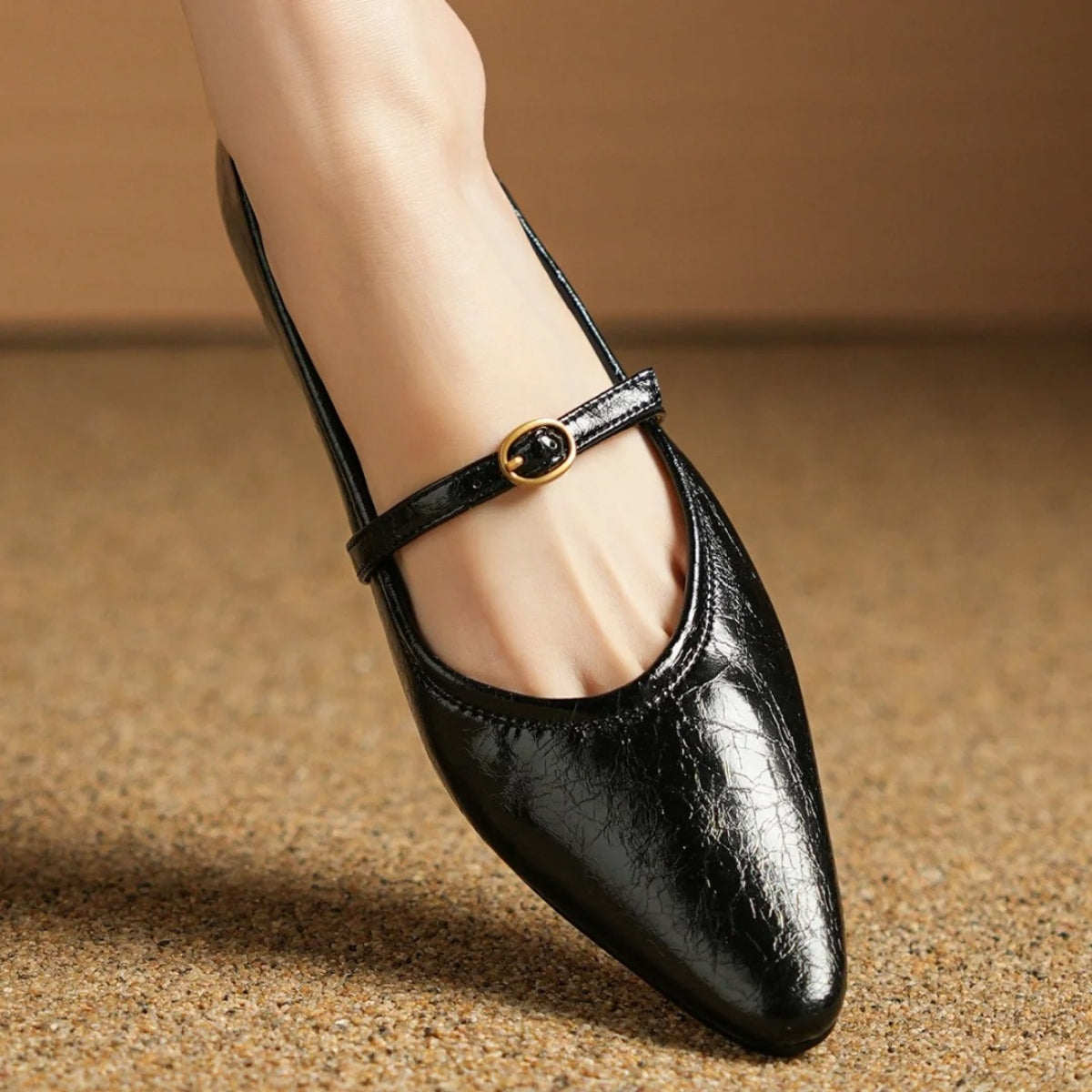 Ballerines Pointues En Cuir Noir Avec Brides